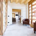 - Treeb Tramontana Apartment *