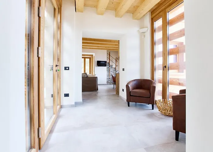 - Treeb Tramontana Apartament *