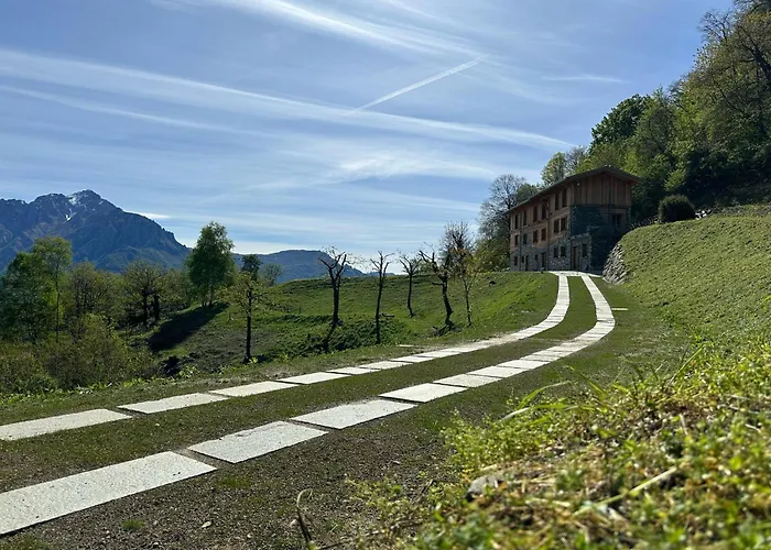 - Treeb Tramontana Apartament Bellagio